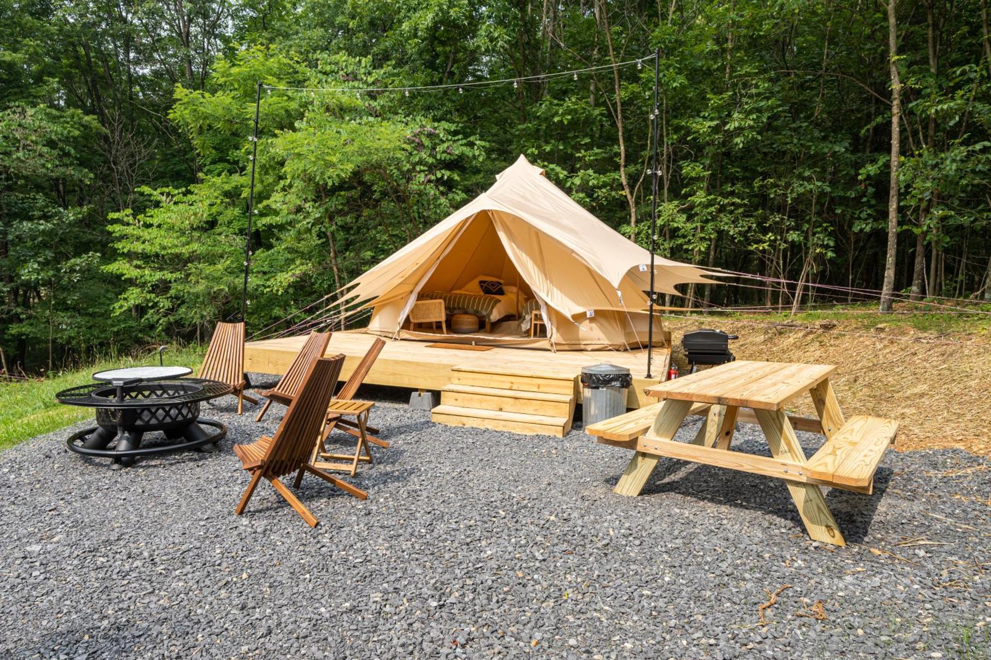 Firefly Ridge Luxury Retreat Hotel Great Cacapon Exterior photo